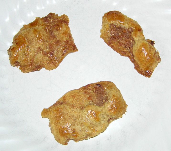A photograph of Gaizai crackers